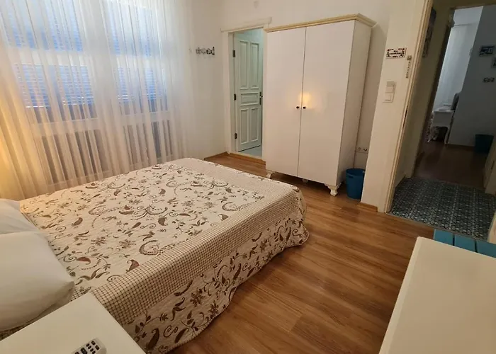 Catkapi Ciftlikkoey -izmir 民宿 Çeşme