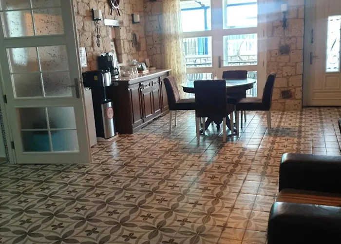 Catkapi Ciftlikkoey -izmir 民宿 Çeşme