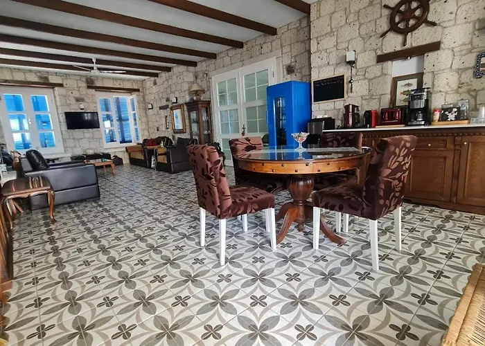 Catkapi Ciftlikkoey -izmir * Çeşme