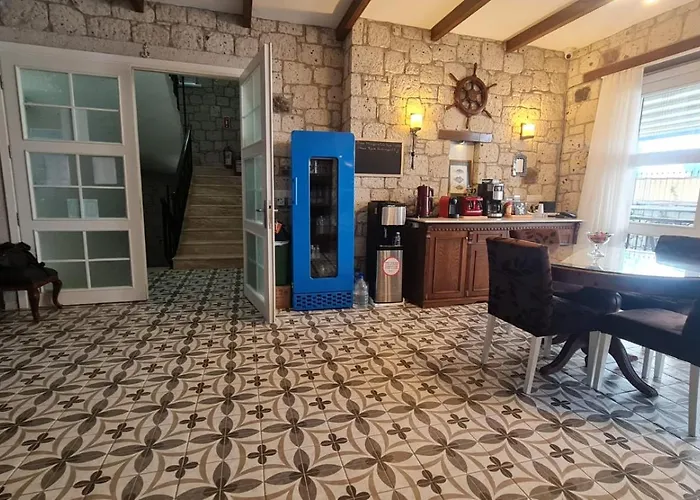 Catkapi Ciftlikkoey -izmir 民宿 *