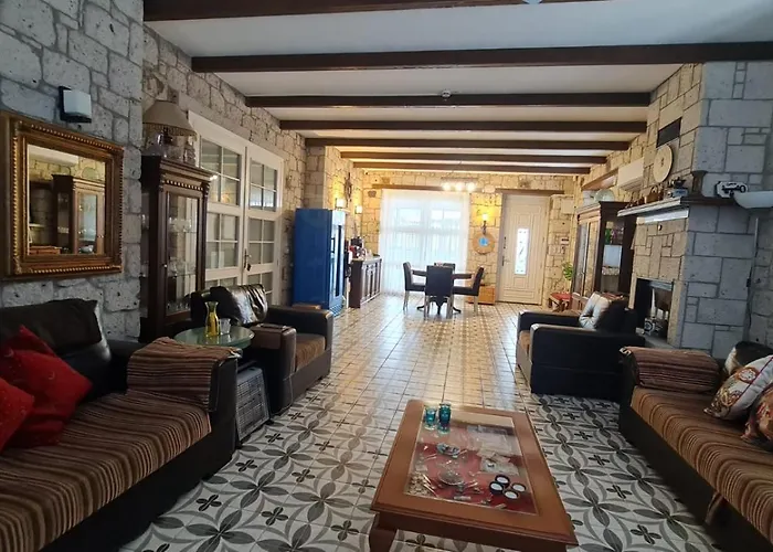 Catkapi Ciftlikkoey -izmir Проживание в семье